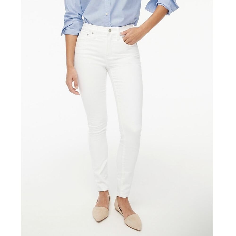 J Crew Petite 9 Inch Mid Rise Skinny Jean in signature stretch white Size 27P